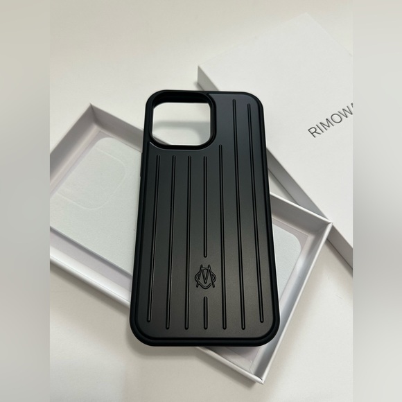 Rimowa Iphone Case Aluminum For Iphone 16 Pro Max - Picture 4 of 9
